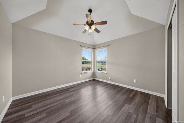 15815 White Cap Dr, Lytle, TX 78052