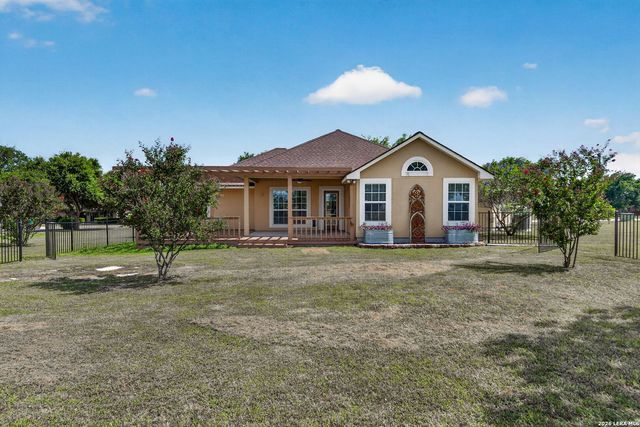 15815 White Cap Dr, Lytle, TX 78052