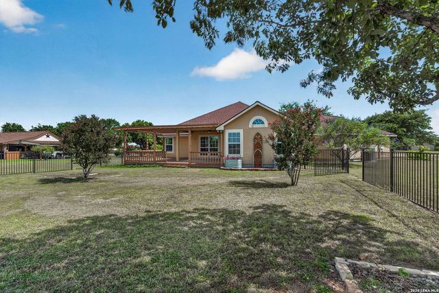 15815 White Cap Dr, Lytle, TX 78052
