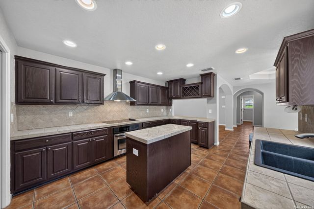 15815 White Cap Dr, Lytle, TX 78052