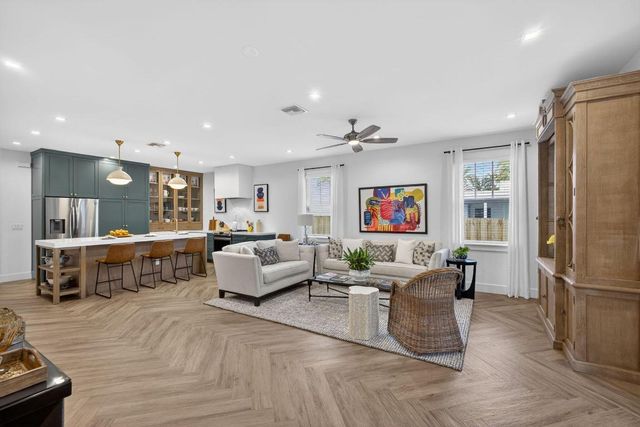 1218 N Palmway, Lake Worth Beach, FL 33460