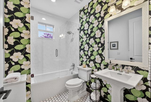 1218 N Palmway, Lake Worth Beach, FL 33460