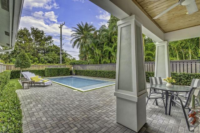 1218 N Palmway, Lake Worth Beach, FL 33460