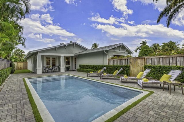 1218 N Palmway, Lake Worth Beach, FL 33460