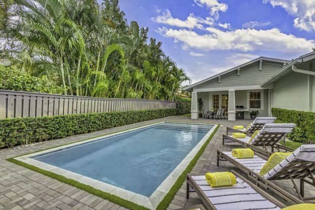 1218 N Palmway, Lake Worth Beach, FL 33460