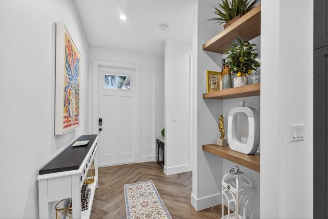 1218 N Palmway, Lake Worth Beach, FL 33460