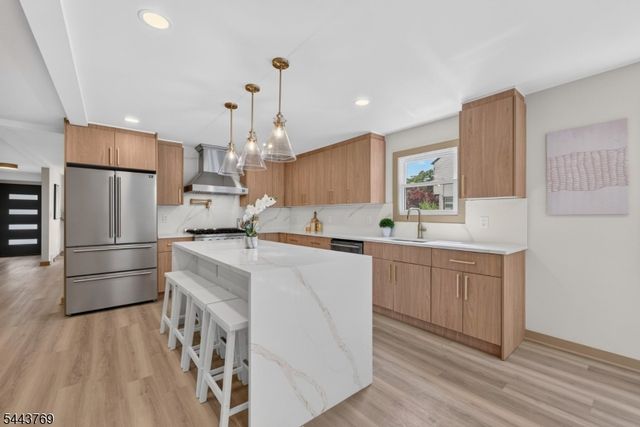 15 Elberta Rd, Maplewood Twp., NJ 07040