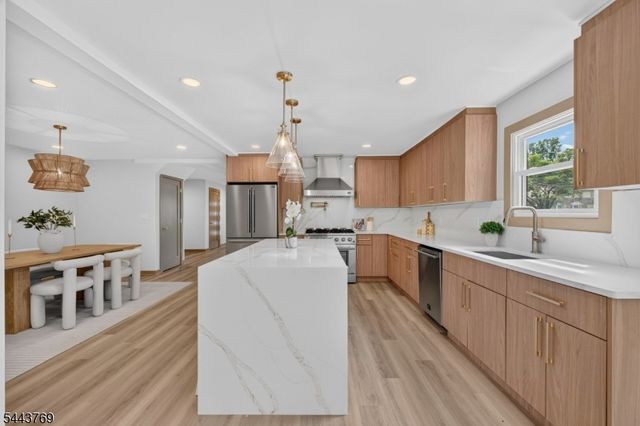 15 Elberta Rd, Maplewood Twp., NJ 07040