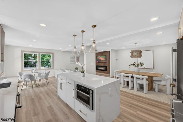 15 Elberta Rd, Maplewood Twp., NJ 07040