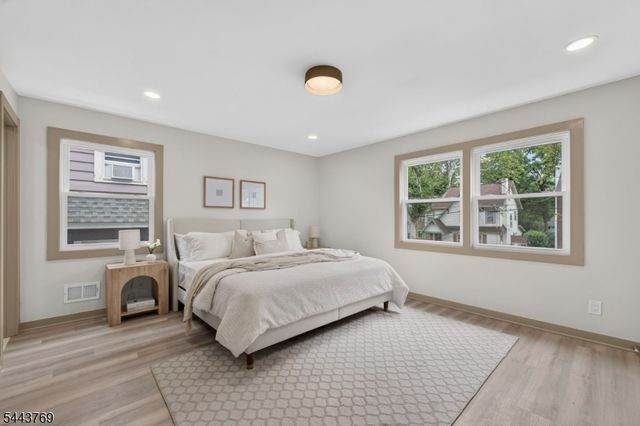 15 Elberta Rd, Maplewood Twp., NJ 07040