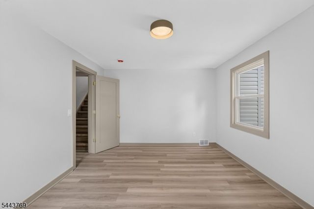 15 Elberta Rd, Maplewood Twp., NJ 07040