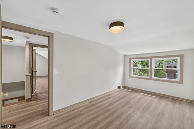 15 Elberta Rd, Maplewood Twp., NJ 07040