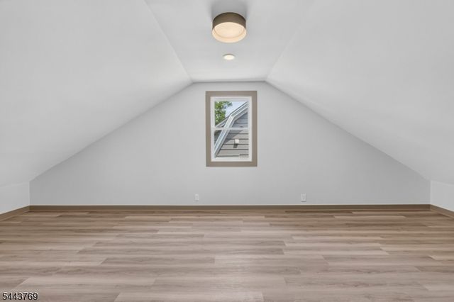 15 Elberta Rd, Maplewood Twp., NJ 07040