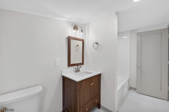 15 Elberta Rd, Maplewood Twp., NJ 07040