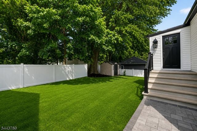 15 Elberta Rd, Maplewood Twp., NJ 07040