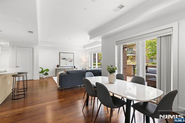 150 Henley Place 213, Weehawken, NJ 07086