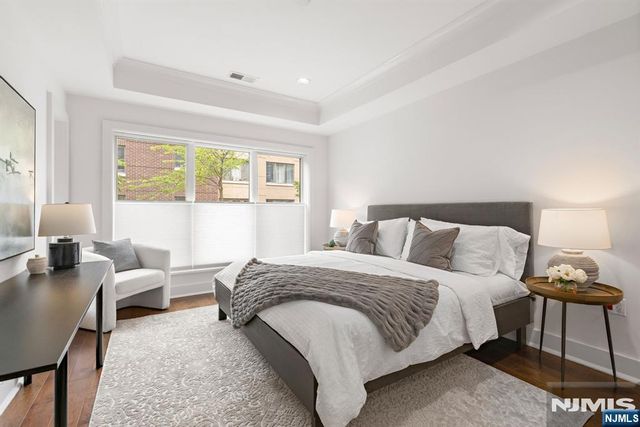 150 Henley Place 213, Weehawken, NJ 07086