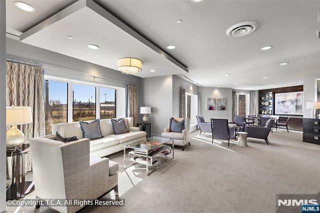 150 Henley Place 213, Weehawken, NJ 07086