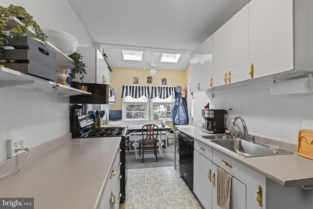 330 BURMONT RD, Drexel Hill, PA 19026