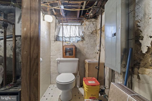 330 BURMONT RD, Drexel Hill, PA 19026