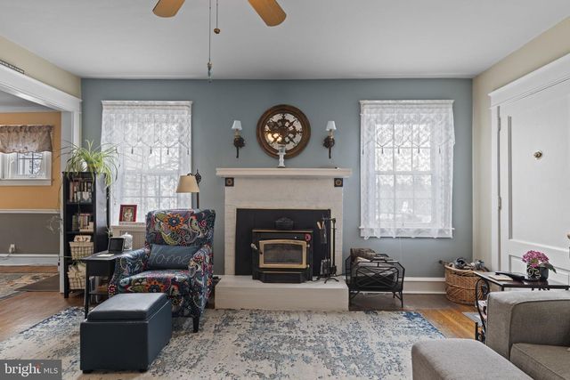 330 BURMONT RD, Drexel Hill, PA 19026