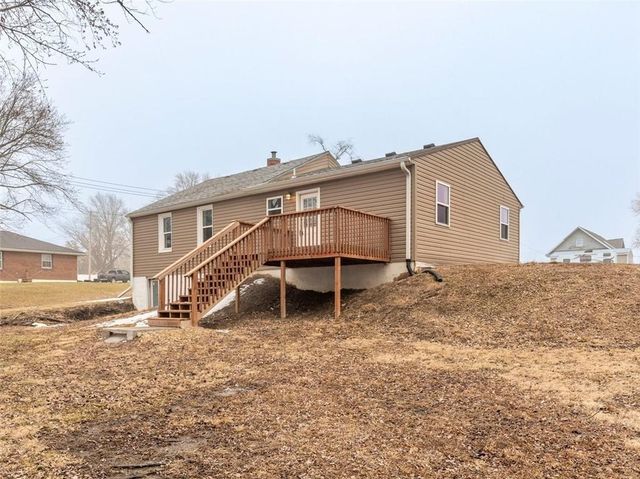 900 S DALLAS Street, Maysville, MO 64469