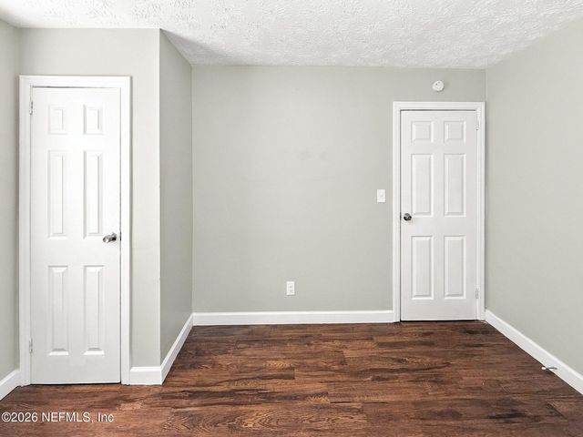 1660 UNIVERSITY Street, Jacksonville, FL 32209