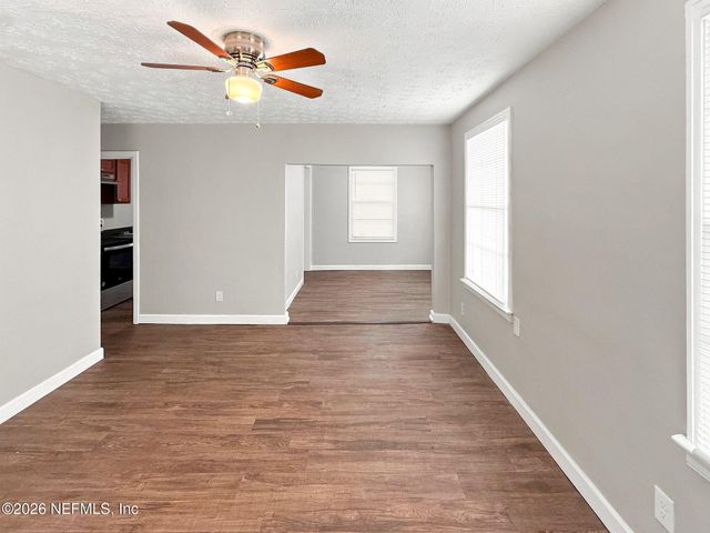 1660 UNIVERSITY Street, Jacksonville, FL 32209