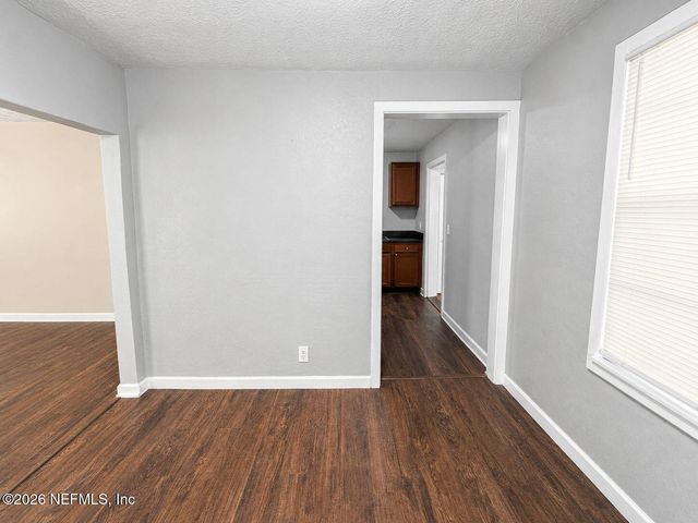 1660 UNIVERSITY Street, Jacksonville, FL 32209