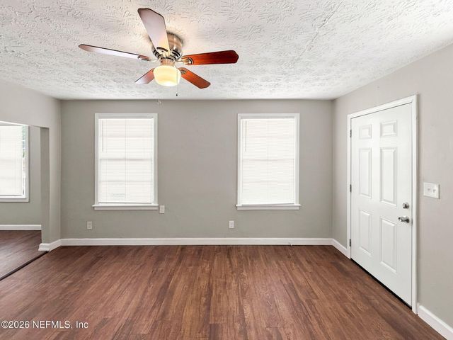 1660 UNIVERSITY Street, Jacksonville, FL 32209
