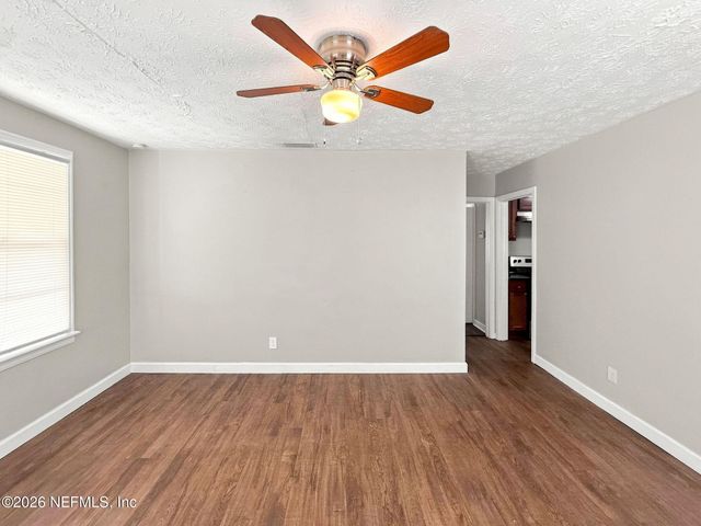 1660 UNIVERSITY Street, Jacksonville, FL 32209