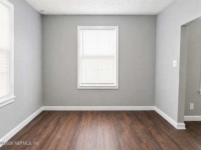 1660 UNIVERSITY Street, Jacksonville, FL 32209