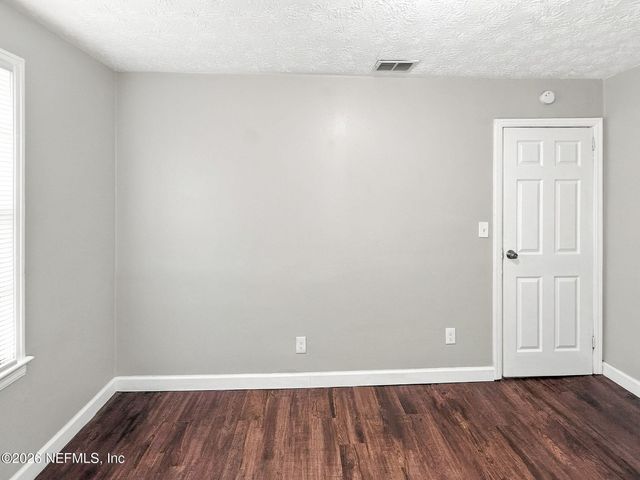1660 UNIVERSITY Street, Jacksonville, FL 32209