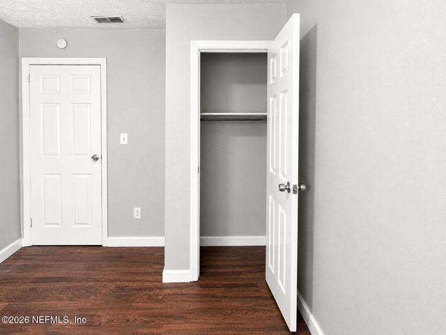 1660 UNIVERSITY Street, Jacksonville, FL 32209