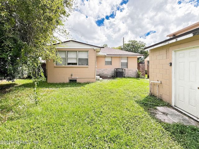 1660 UNIVERSITY Street, Jacksonville, FL 32209