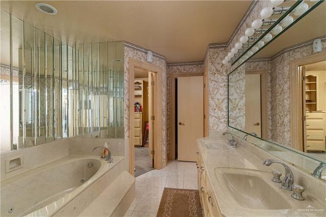 317 W 5th Street, La Joya, TX 78560