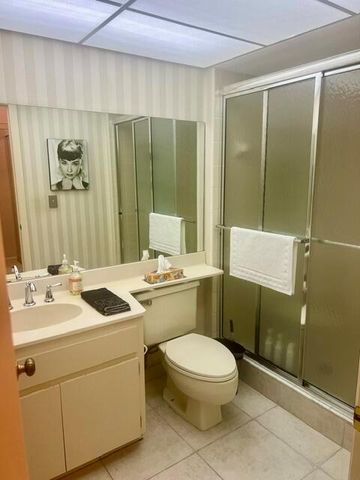 225 Old Meadow Way, Palm Beach Gardens, FL 33418