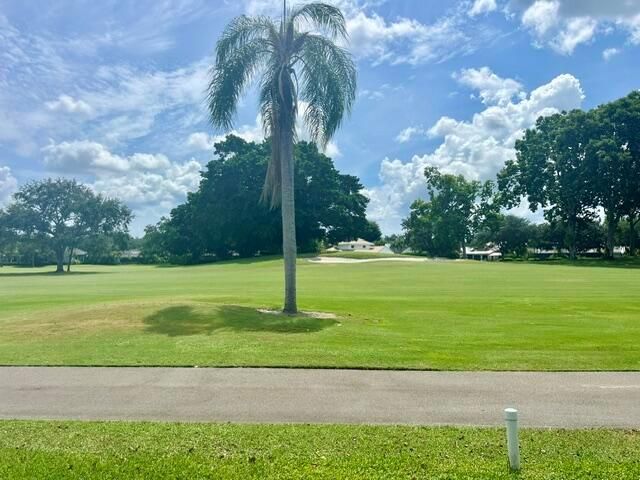 225 Old Meadow Way, Palm Beach Gardens, FL 33418