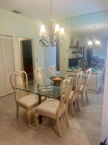 225 Old Meadow Way, Palm Beach Gardens, FL 33418