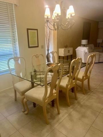 225 Old Meadow Way, Palm Beach Gardens, FL 33418