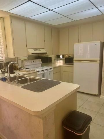 225 Old Meadow Way, Palm Beach Gardens, FL 33418