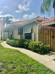 225 Old Meadow Way, Palm Beach Gardens, FL 33418