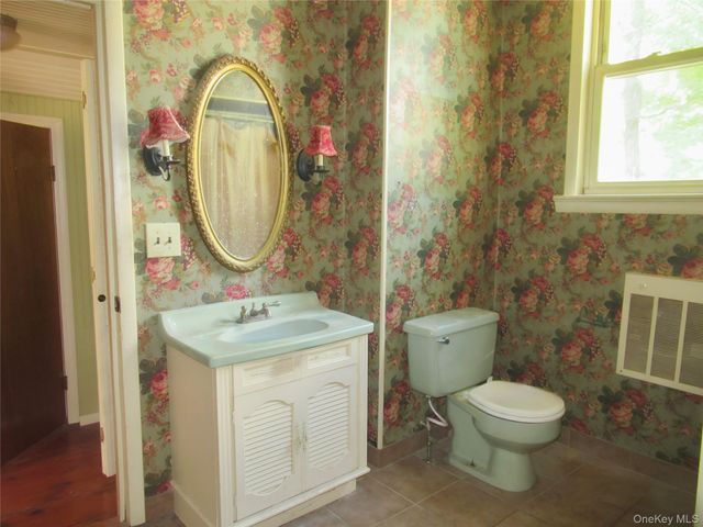 2 Academy Avenue, Cornwall On Hudson, NY 12520