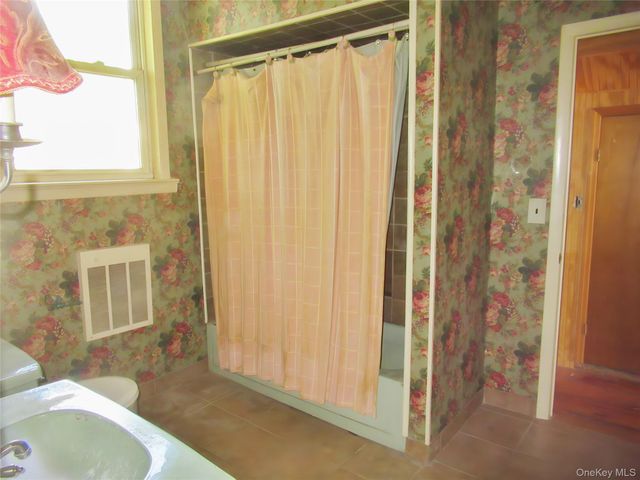2 Academy Avenue, Cornwall On Hudson, NY 12520