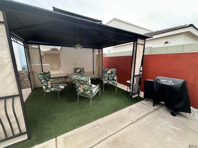 11442 S Clara Anita Dr, Yuma, AZ 85367