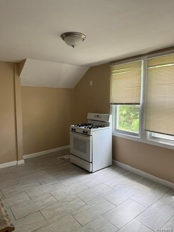 15851 Wildemere Street, Detroit, MI 48238