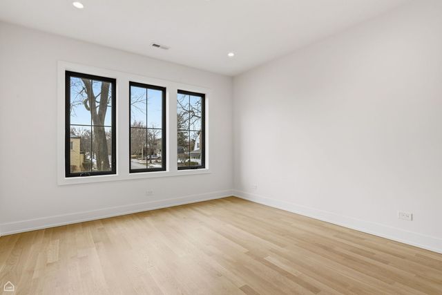 135 Elmore Street, Park Ridge, IL 60068