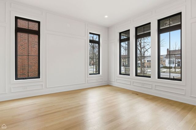 135 Elmore Street, Park Ridge, IL 60068