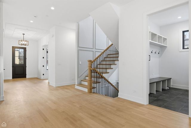 135 Elmore Street, Park Ridge, IL 60068