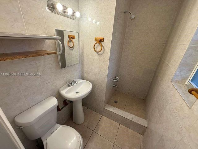 8201 NW 5th Ct FRONT, Miami, FL 33150